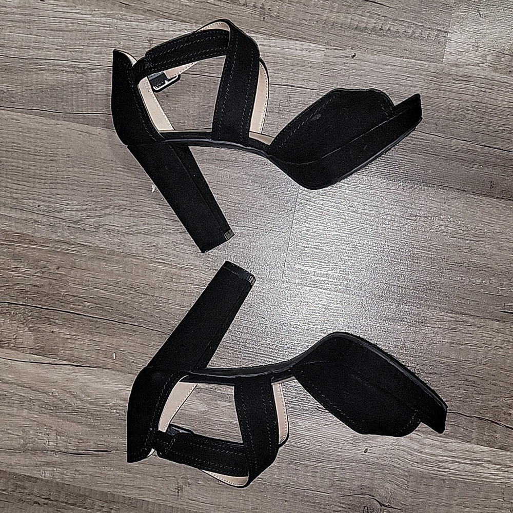High heels - Picture 3 of 4